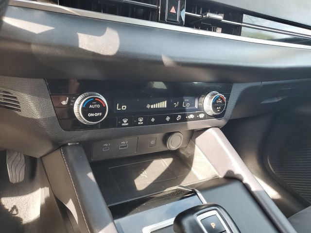 Used 2024 Mitsubishi Outlander SE AWD/4WD image 22