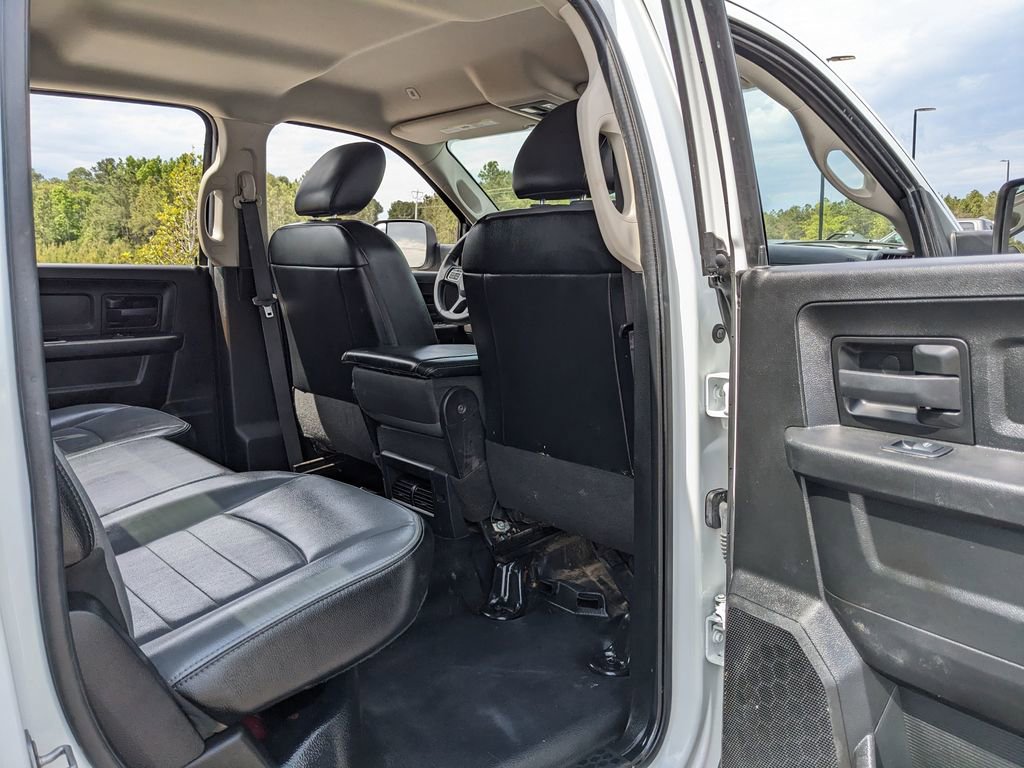 Used 2022 RAM 1500 Tradesman w/ Chrome Appearance Group AWD/4WD image 35