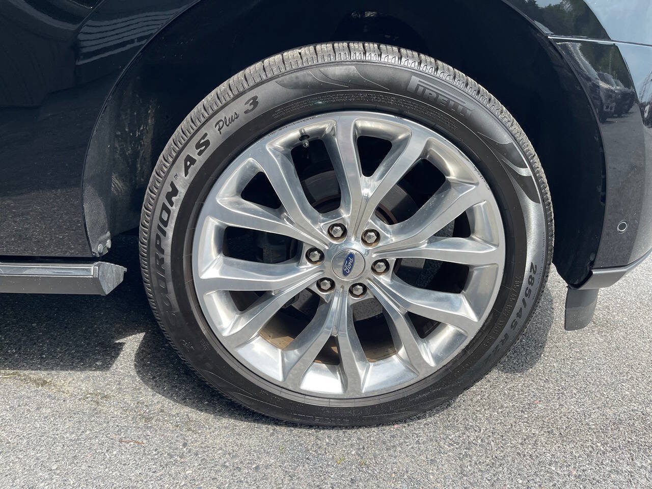 Used 2018 Ford Expedition Max Limited w/ Equipment Group 302A AWD/4WD image 10