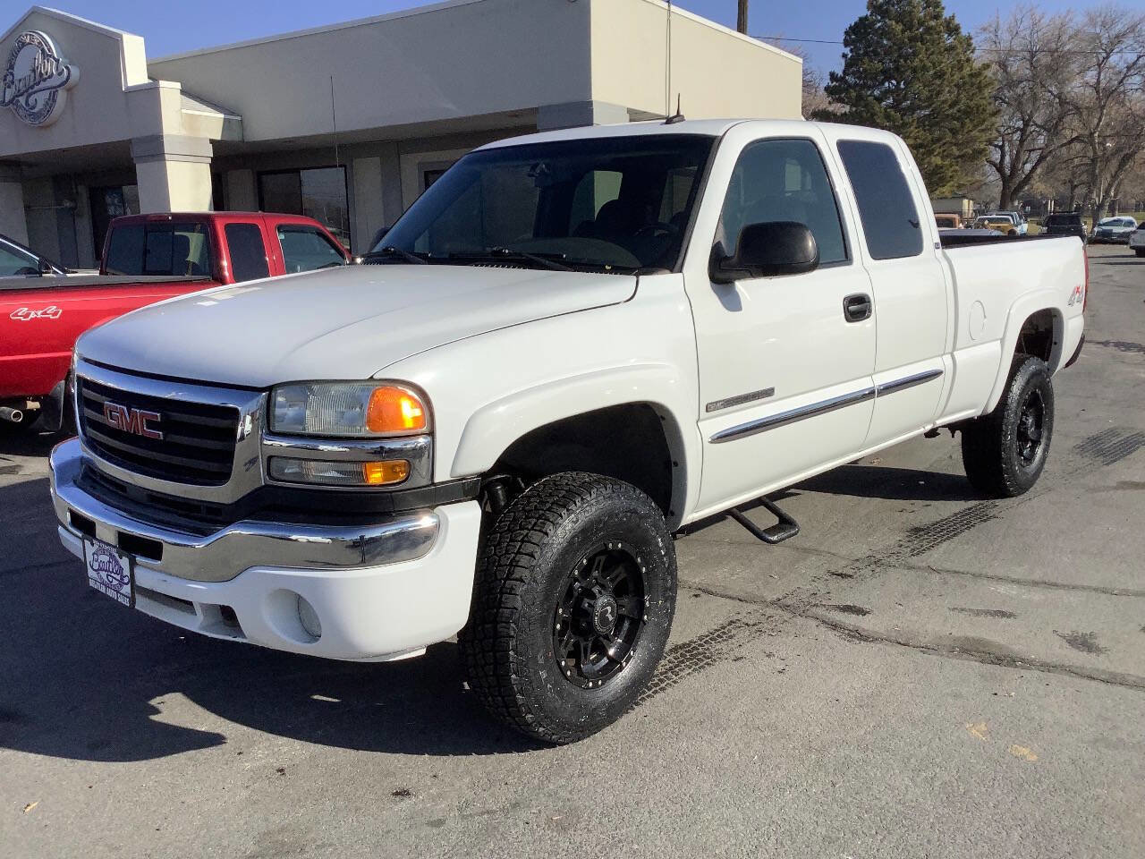 Used 2003 GMC Sierra 2500 SLE w/ Skid Plate Package image 3
