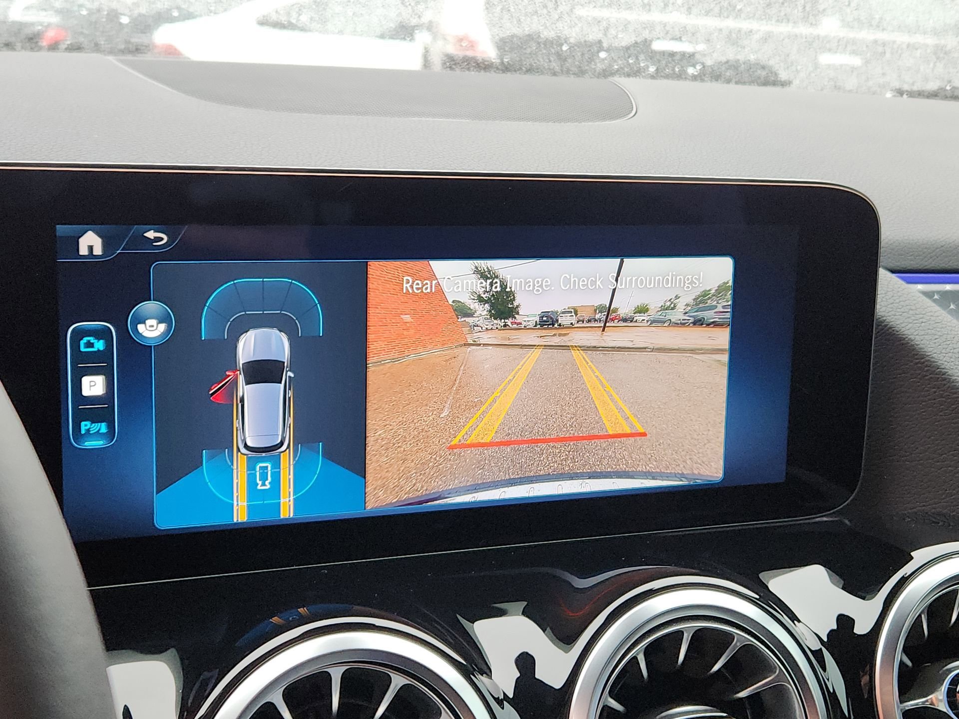 New 2025 Mercedes-Benz GLA 250 4MATIC image 18