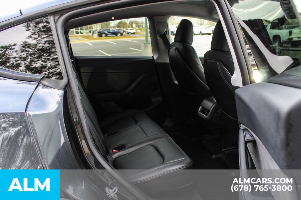 Used 2024 Tesla Model Y Long Range AWD/4WD image 18