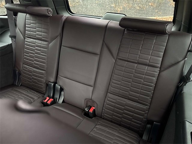 Used 2023 Cadillac Escalade Sport Platinum w/ LPO, ONYX Package image 13