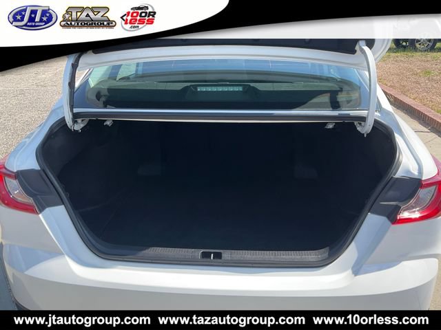 Used 2025 Toyota Camry LE FWD image 13