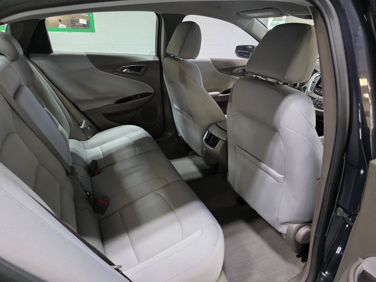 Used 2022 Chevrolet Malibu LT FWD image 22