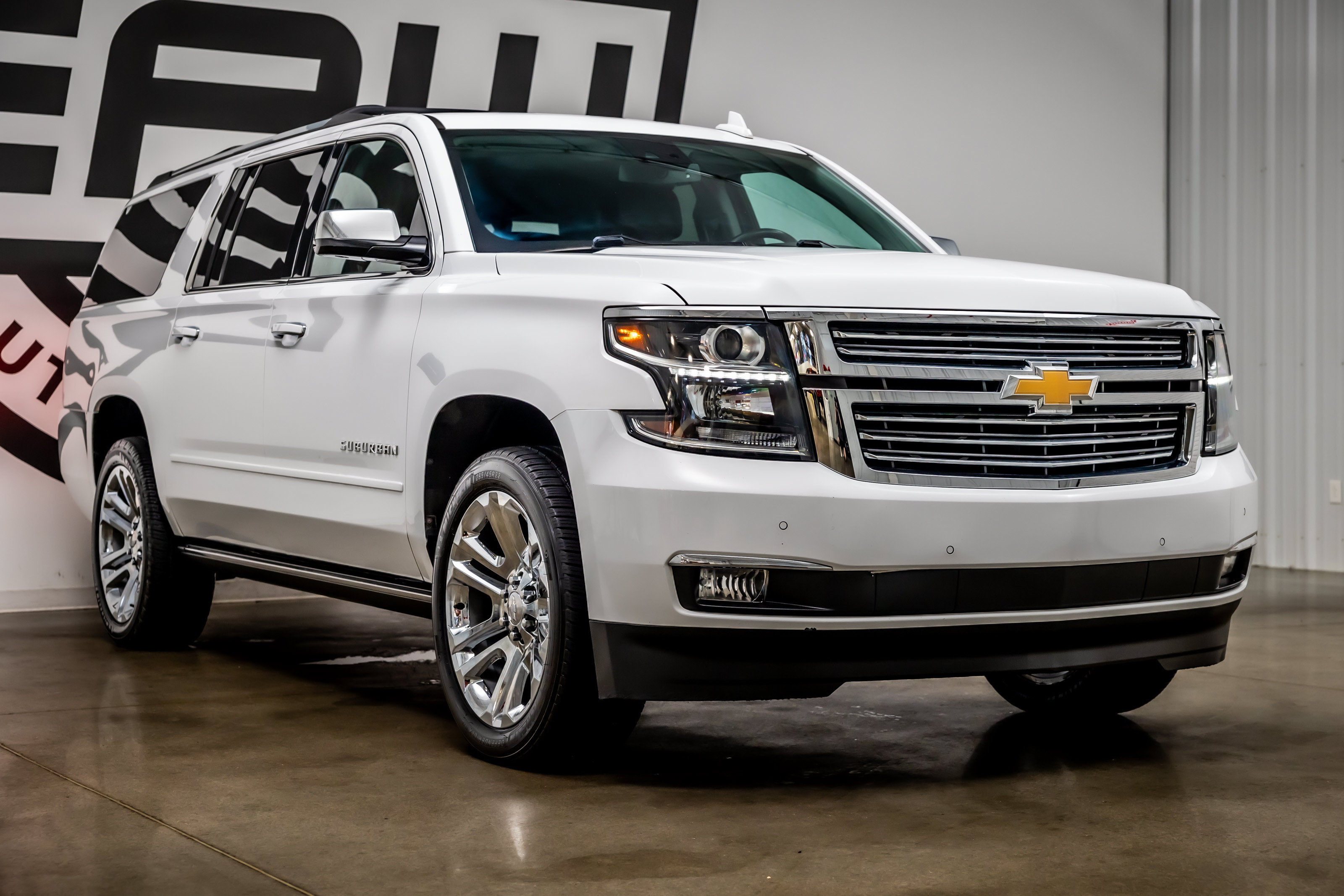 Used 2020 Chevrolet Suburban Premier w/ Premier Plus Edition RWD image 27