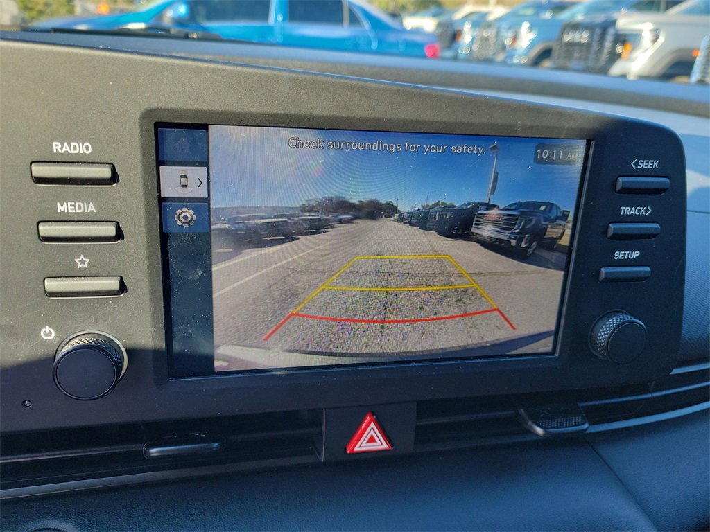 Certified 2025 Hyundai Elantra Sport image 28