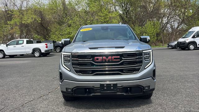 Used 2026 GMC Sierra 1500 SLT AWD/4WD image 2