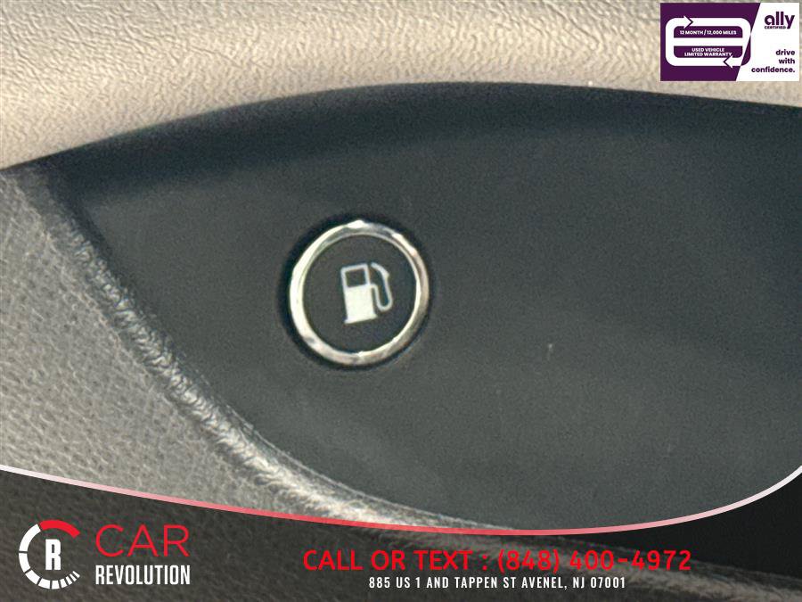 Used 2024 Chrysler Pacifica Limited FWD image 64