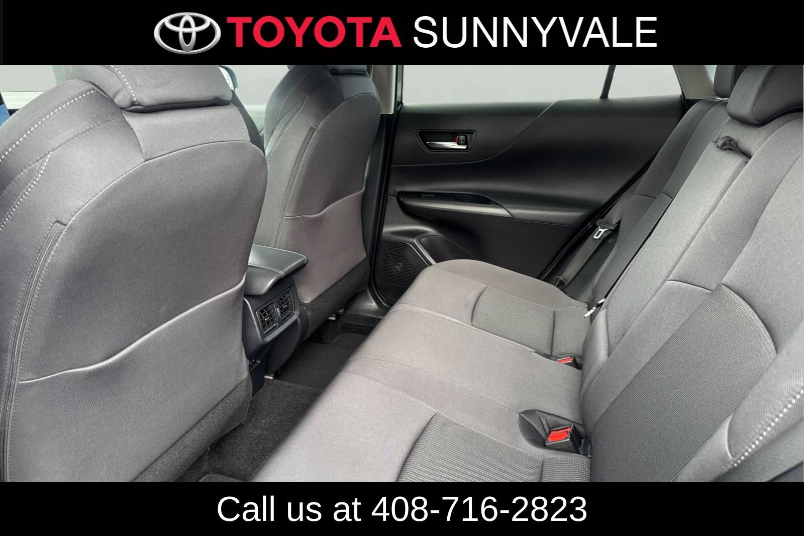 Used 2023 Toyota Venza LE AWD/4WD image 5