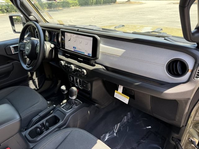 Used 2025 Jeep Wrangler Sport AWD/4WD image 28