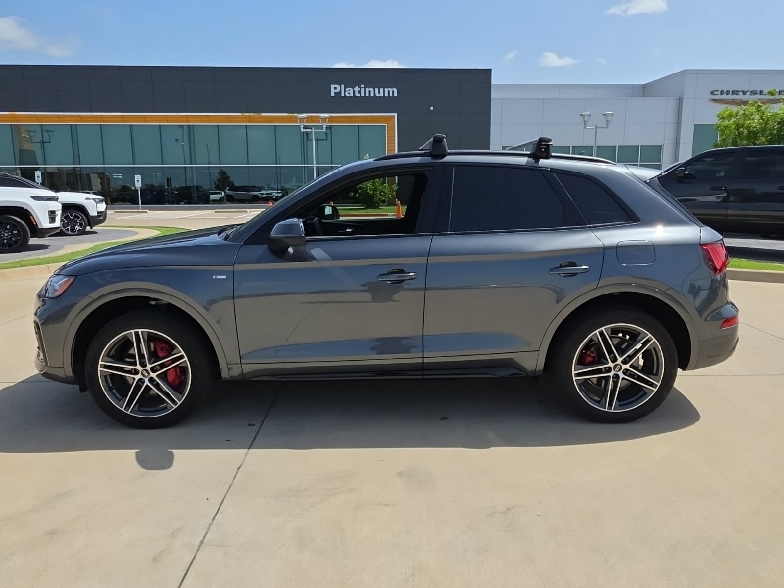 Used 2025 Audi Q5 e Premium Plus w/ Premium Plus Package AWD/4WD image 2