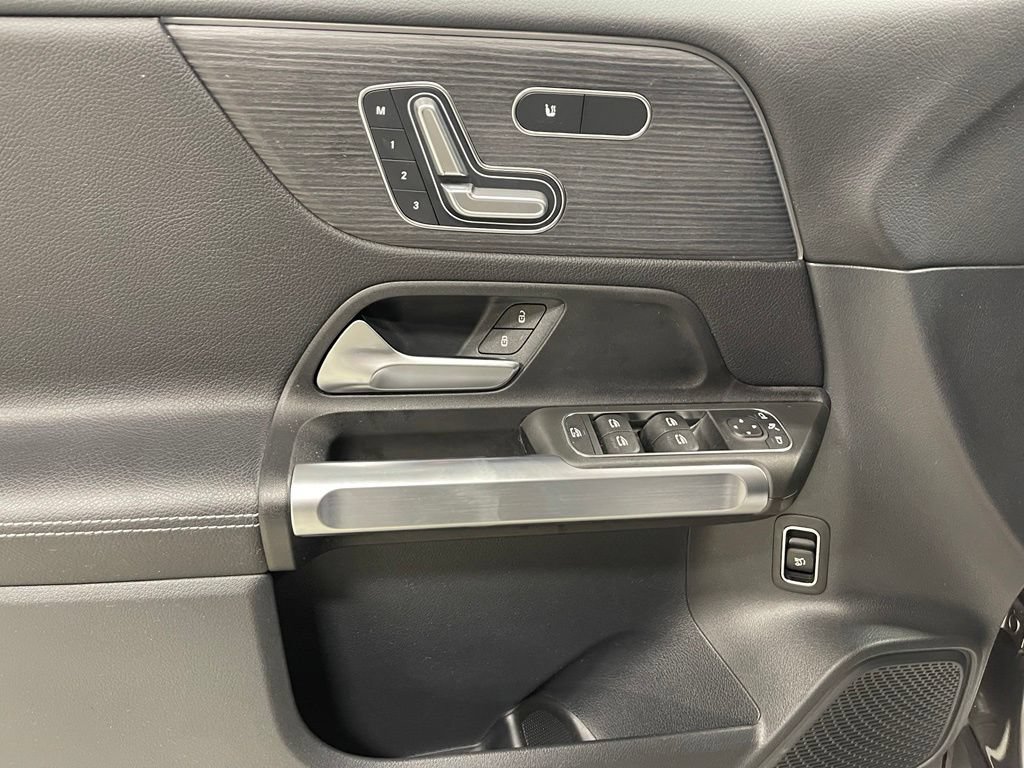 Certified 2023 Mercedes-Benz GLB 250 4MATIC image 18