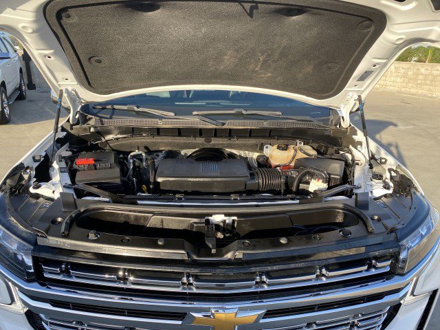 Used 2024 Chevrolet Suburban Premier image 29