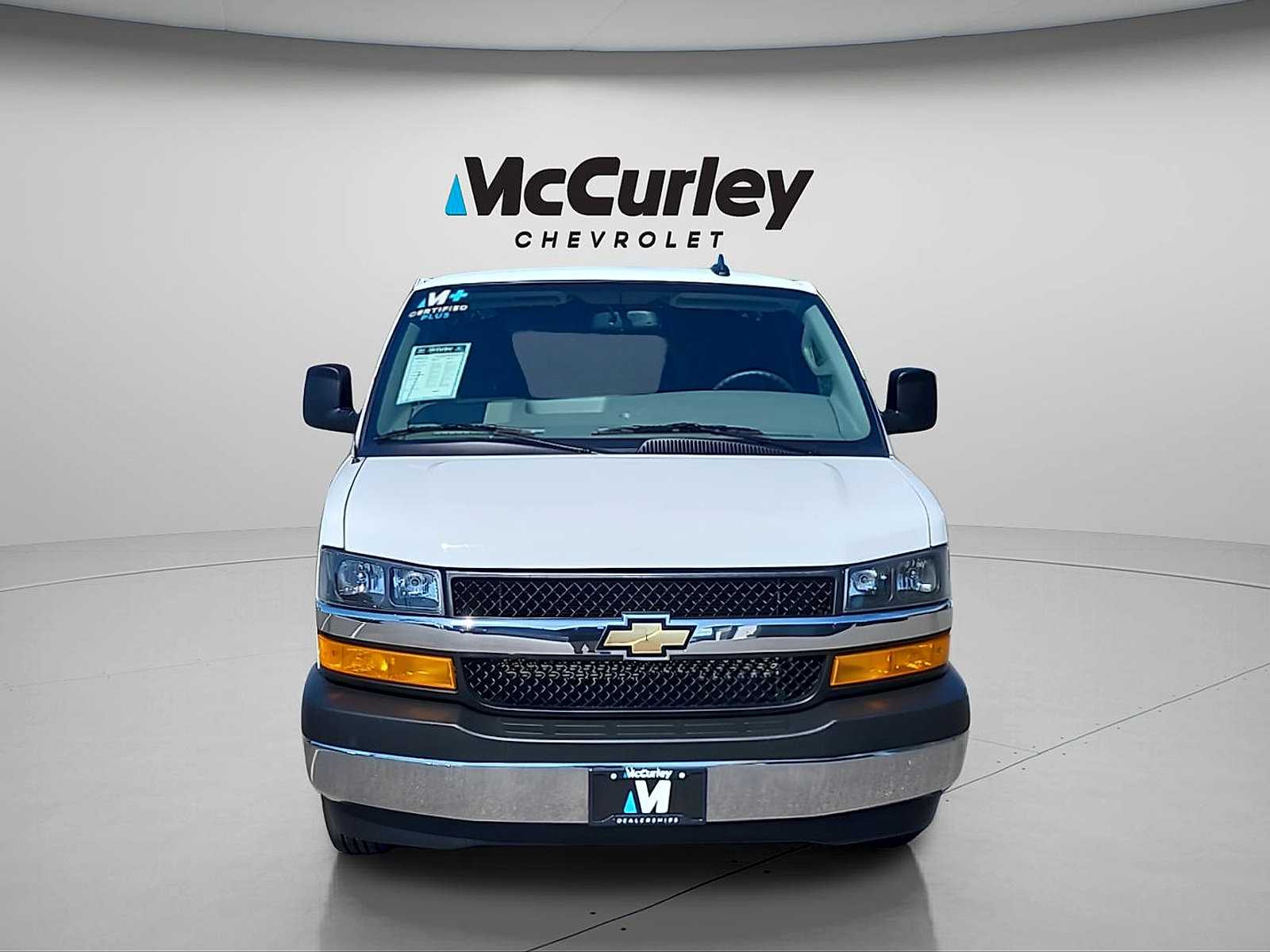 Used 2024 Chevrolet Express 2500 w/ Driver Convenience Package RWD image 2