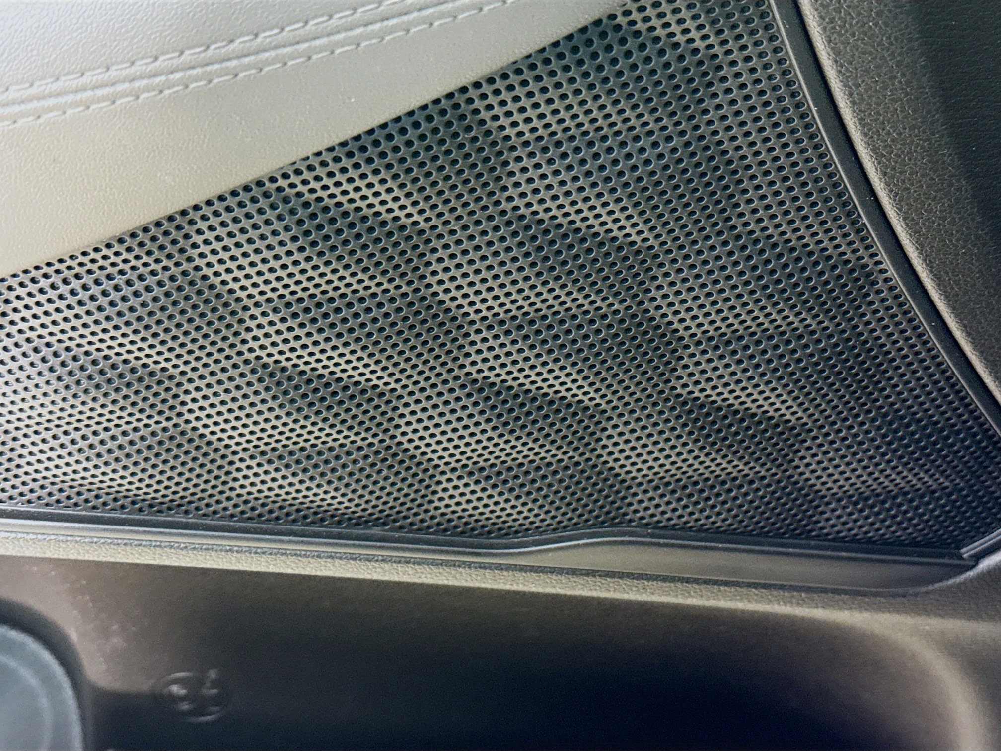 Used 2020 Hyundai Santa Fe SE image 21