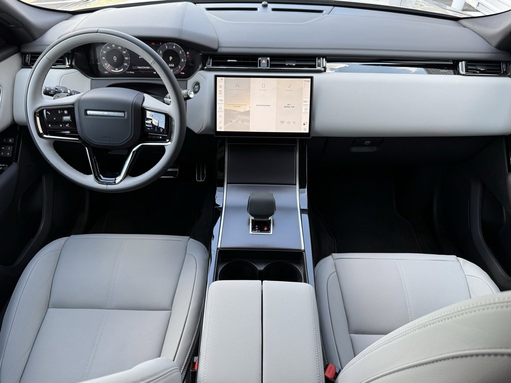 New 2026 Land Rover Range Rover Velar Dynamic SE image 16