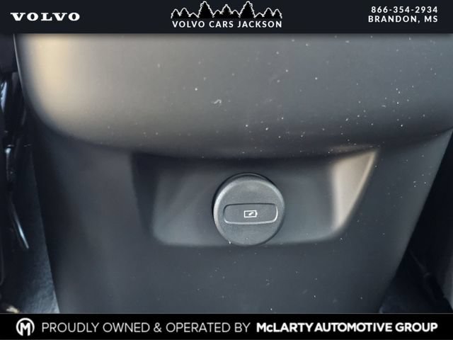 New 2026 Volvo XC90 B6 Plus w/ Protection Package Premier AWD/4WD image 21