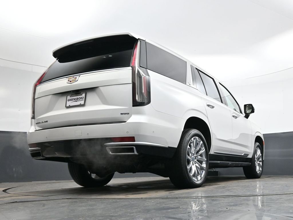 Used 2021 Cadillac Escalade Premium Luxury w/ Driver Assist Tech Package image 34