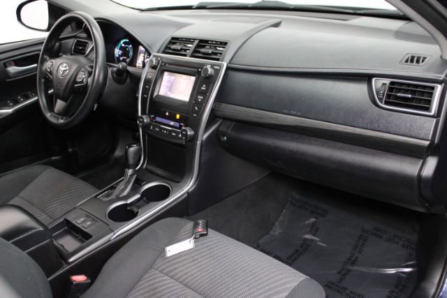 Used 2017 Toyota Camry LE image 24