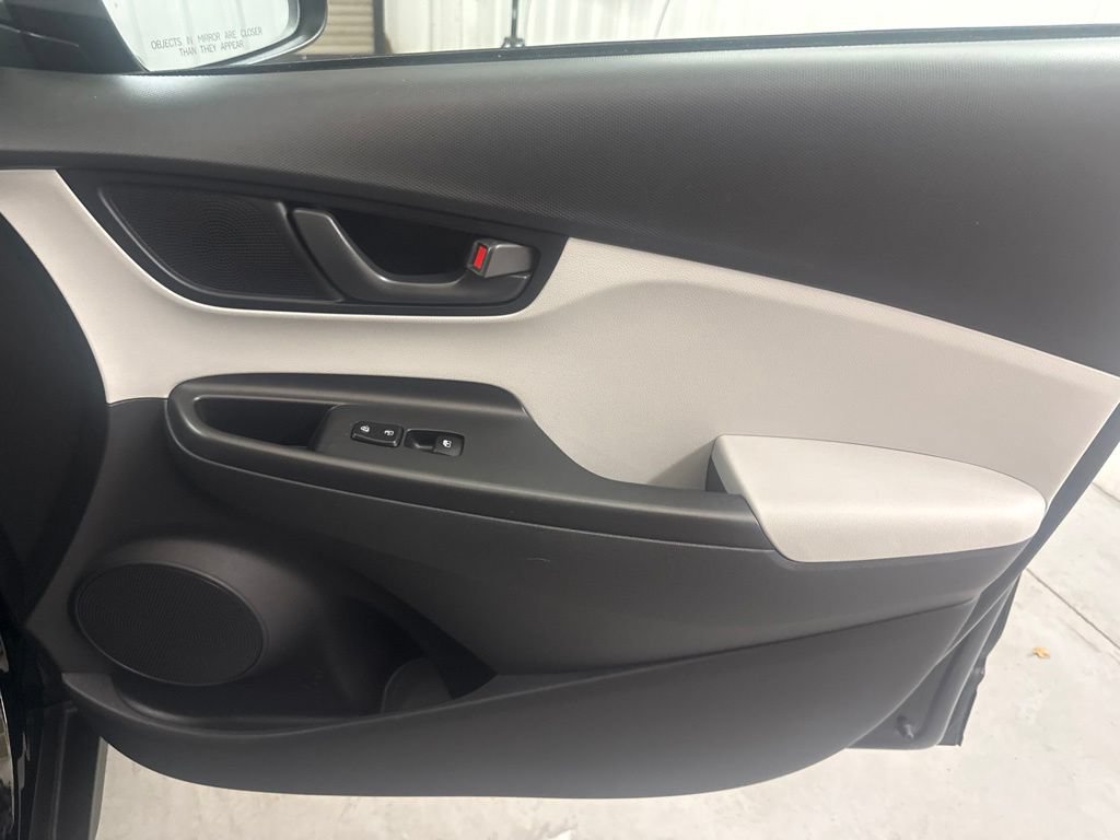 Used 2023 Hyundai Kona SEL FWD image 20