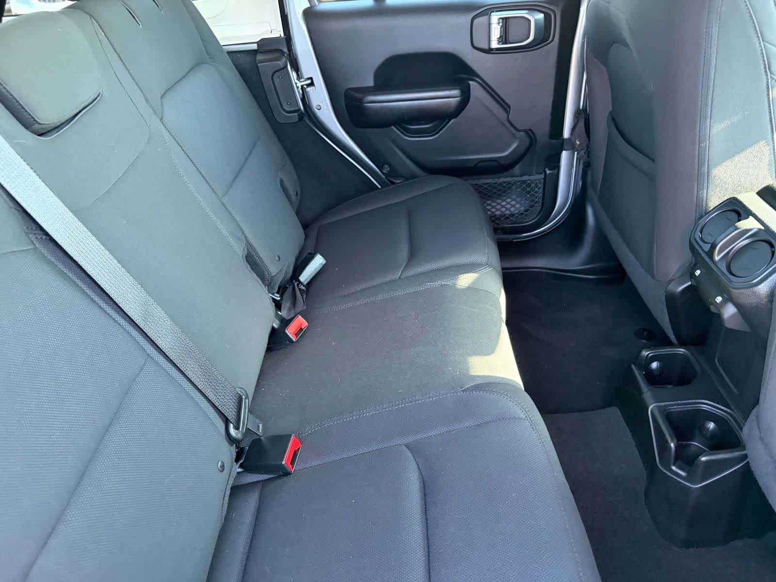 Used 2018 Jeep Wrangler Unlimited Sport S AWD/4WD image 10
