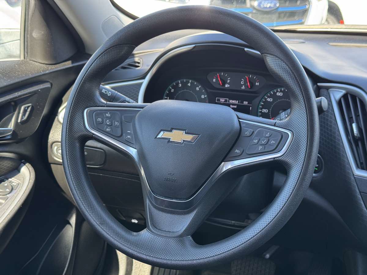 Used 2025 Chevrolet Malibu LT FWD image 24