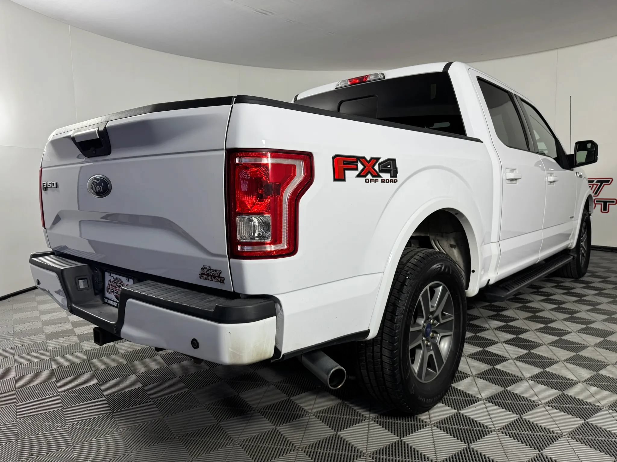 Used 2016 Ford F150 XLT w/ Equipment Group 302A Luxury AWD/4WD image 25