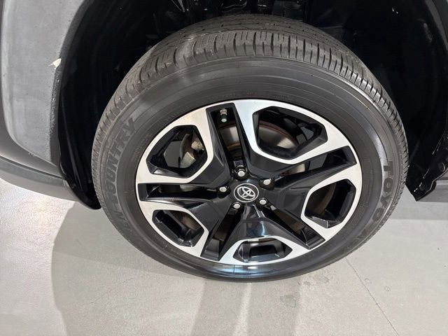 Used 2019 Toyota RAV4 Adventure AWD/4WD image 5