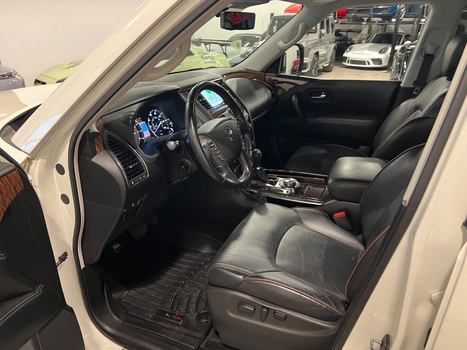 Used 2020 Nissan Armada Platinum w/ Interior Lighting Package AWD/4WD image 10