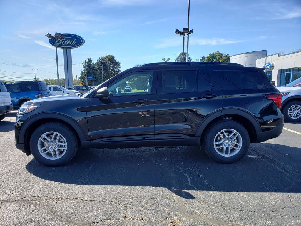 New 2026 Ford Explorer Active image 4