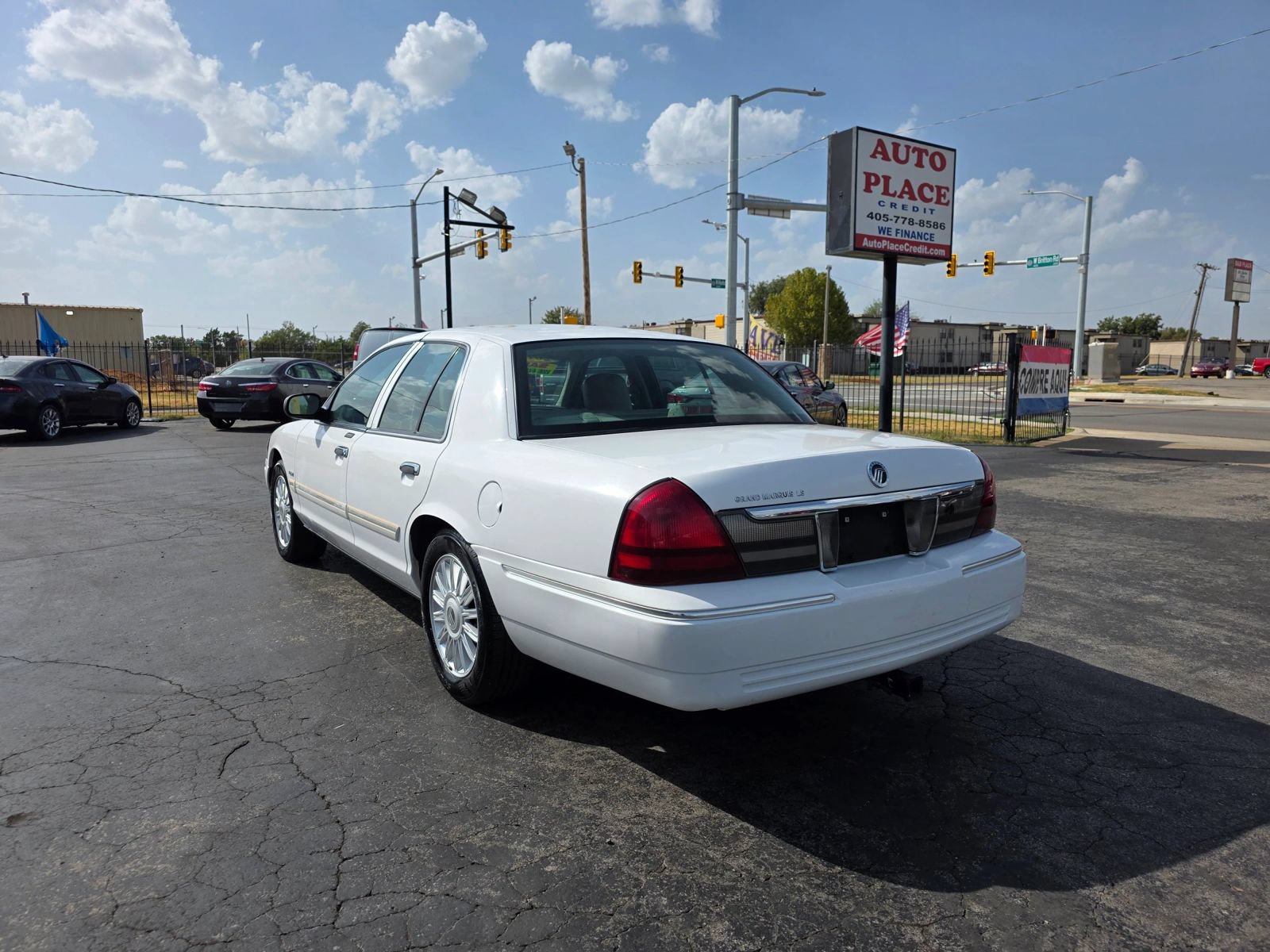 Used 2010 Mercury Grand Marquis LS RWD image 4