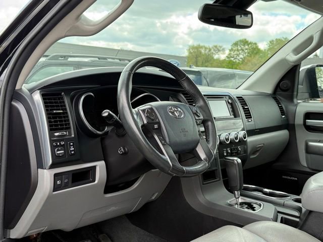 Used 2018 Toyota Sequoia Limited AWD/4WD image 16