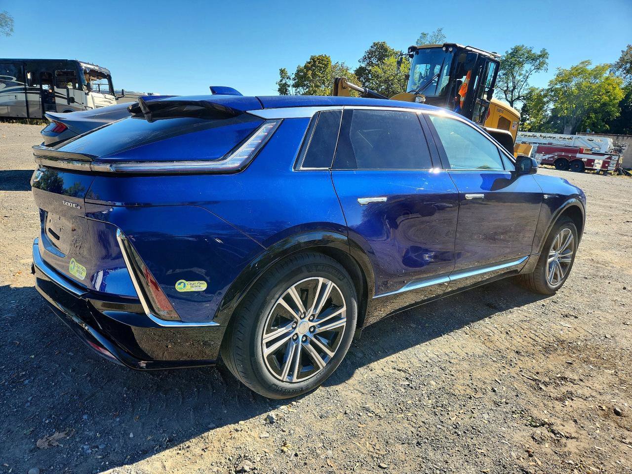 Used 2024 Cadillac Lyriq Luxury AWD/4WD image 4