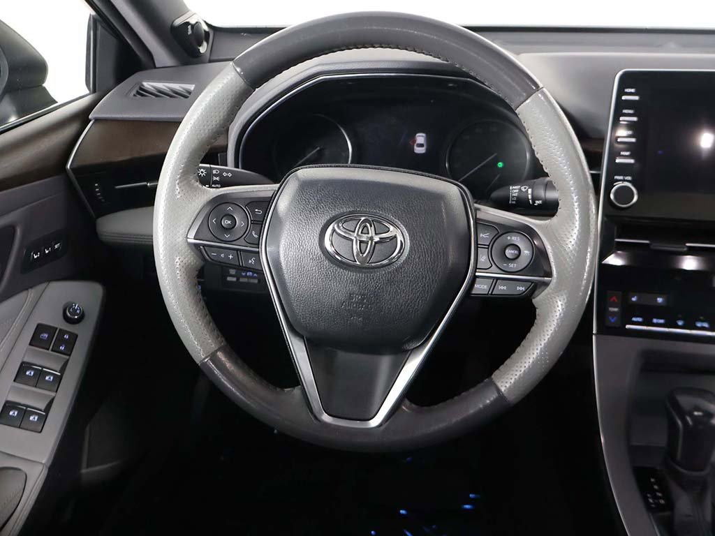 Used 2019 Toyota Avalon Limited image 42