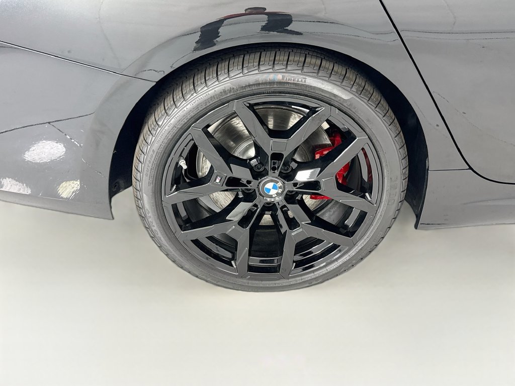 New 2026 BMW 330i Sedan w/ M Sport Package RWD image 32