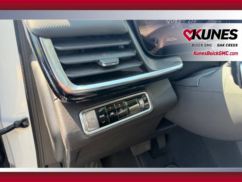Used 2024 Buick Envision Preferred AWD/4WD image 19