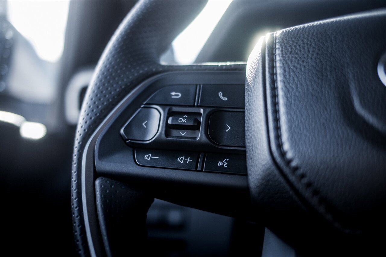 Used 2025 Toyota 4Runner TRD Off-Road Premium image 21