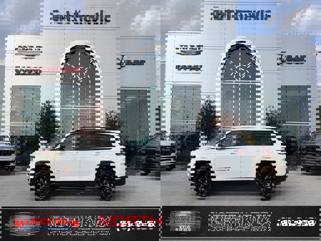 New 2025 Jeep Grand Cherokee L Altitude image 2