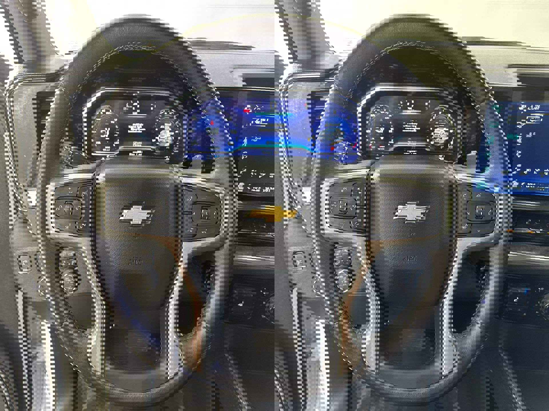 Used 2023 Chevrolet Silverado 1500 LTZ image 18