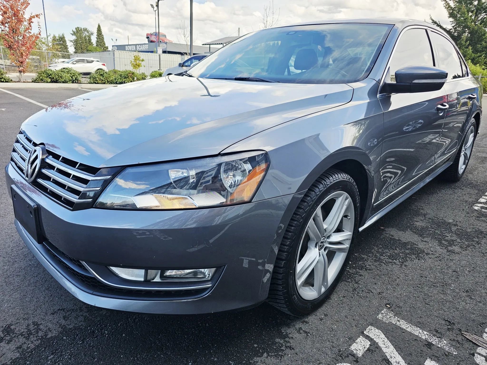 Used 2014 Volkswagen Passat TDI SEL Premium image 1