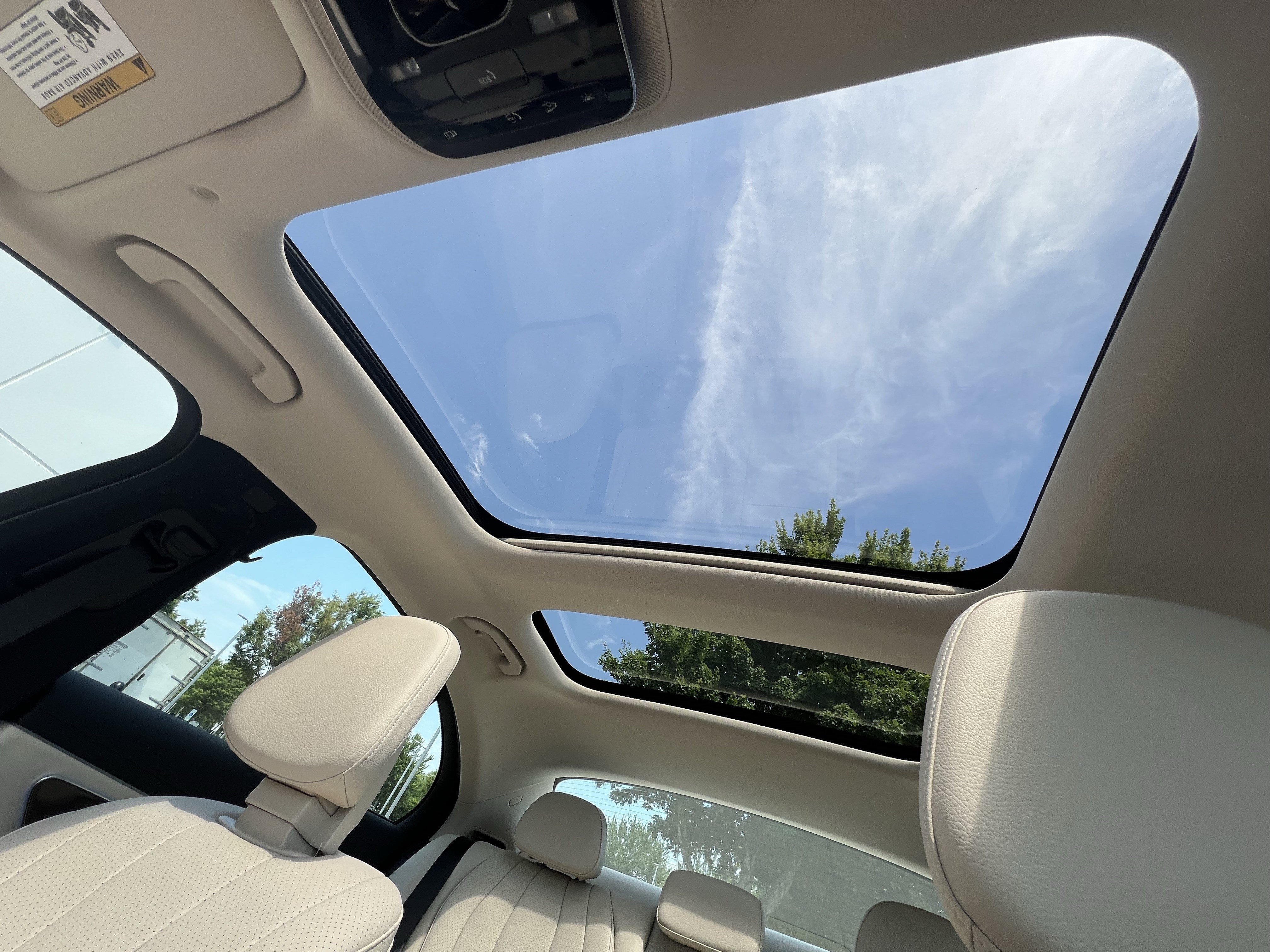 Used 2025 Mercedes-Benz E 350 4MATIC Sedan image 28