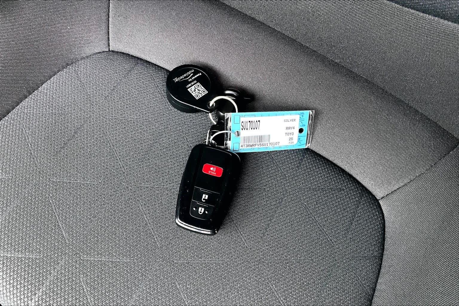 Certified 2025 Toyota RAV4 XLE AWD/4WD image 15