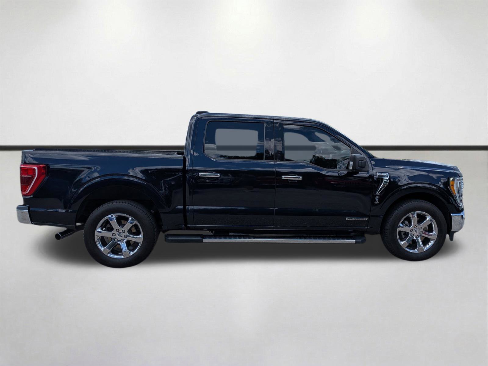 Used 2021 Ford F150 XLT w/ Equipment Group 302A High RWD image 3