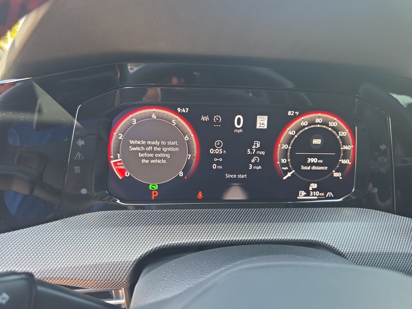 Certified 2025 Volkswagen Golf S FWD image 10