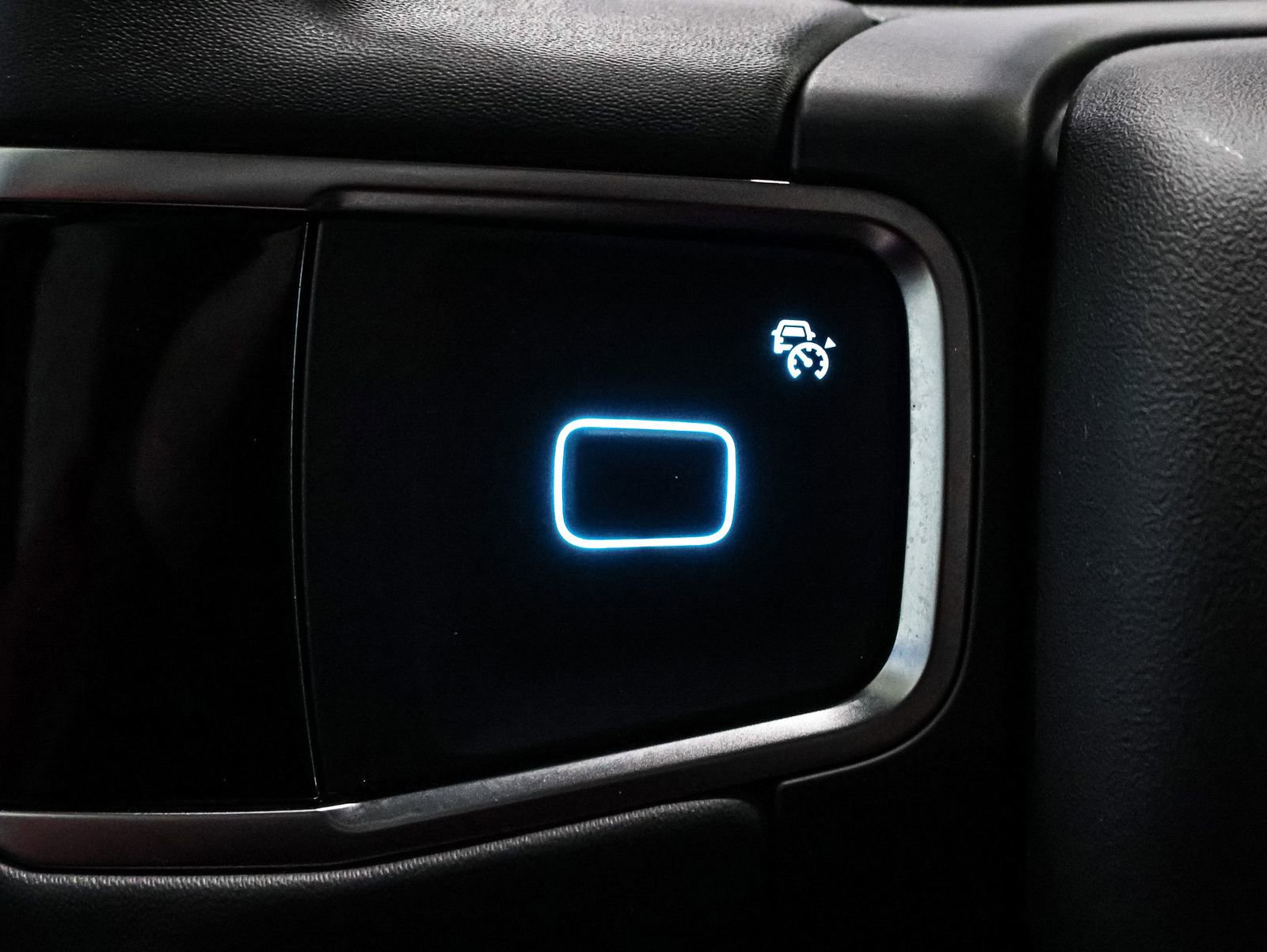 Certified 2025 Ford Expedition Active image 35