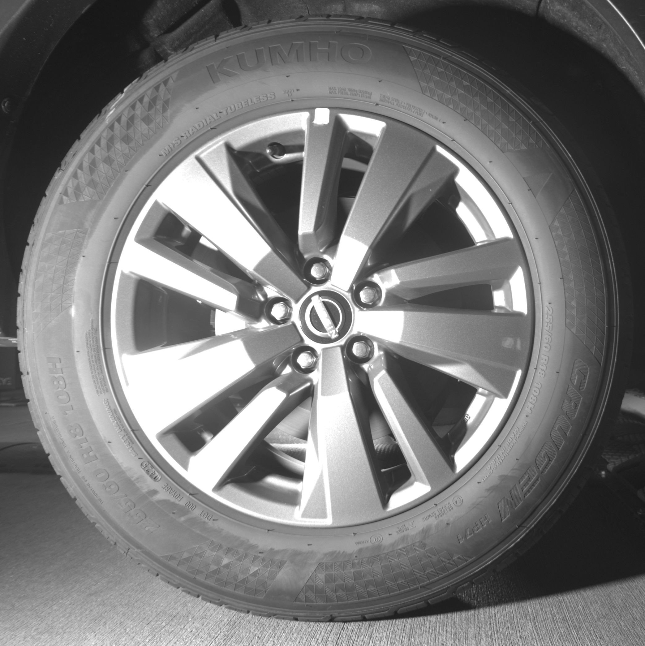 Used 2025 Nissan Pathfinder SV image 15