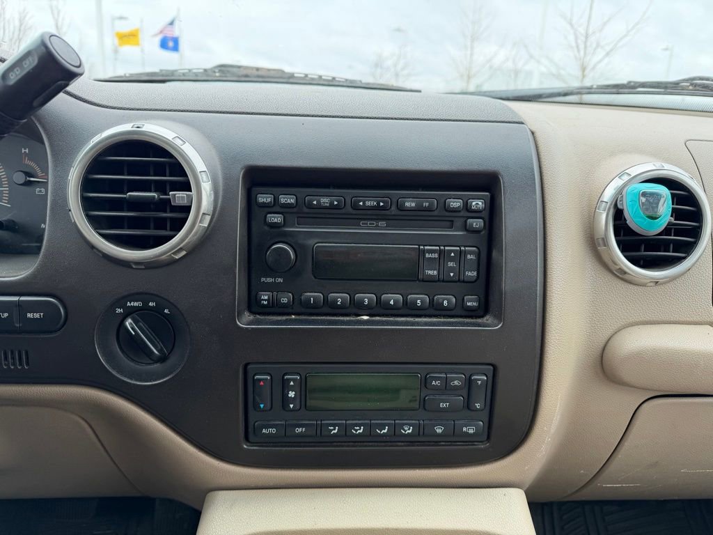 Used 2003 Ford Expedition Eddie Bauer image 11