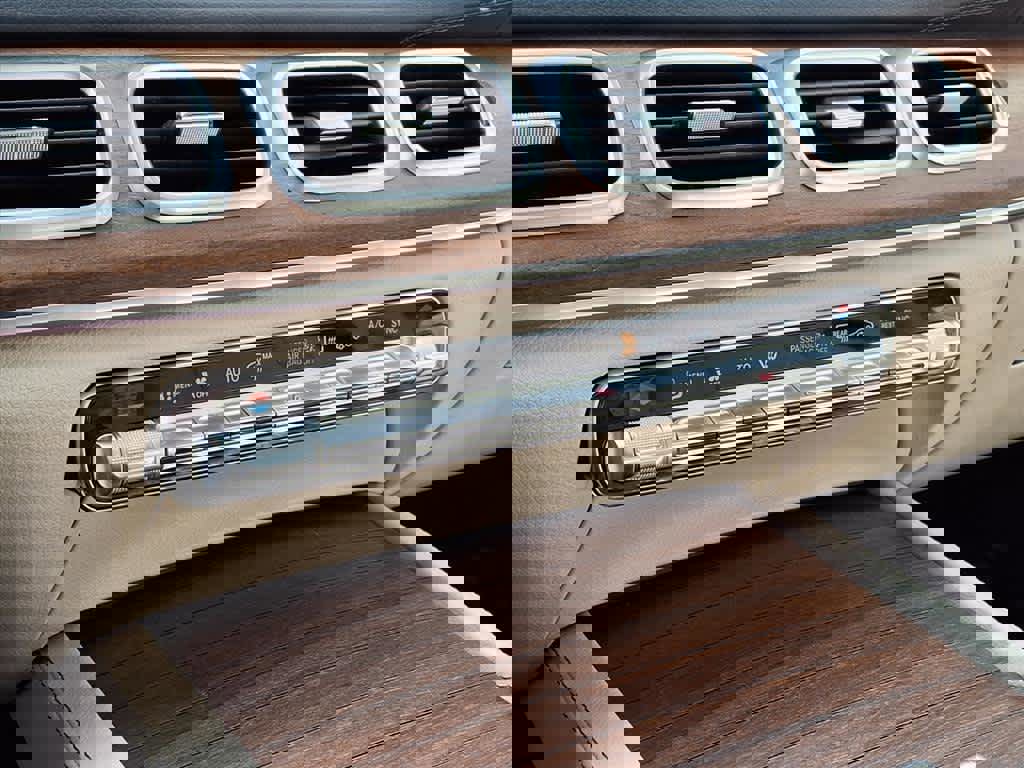 Used 2022 Mercedes-Benz GLS 450 4MATIC image 20