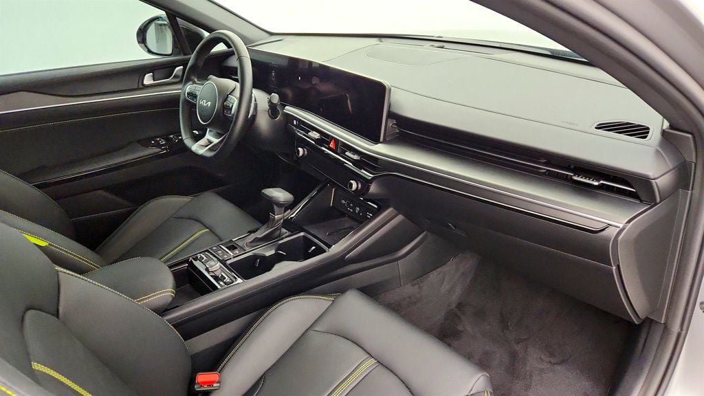 Used 2025 Kia K5 GT FWD image 24